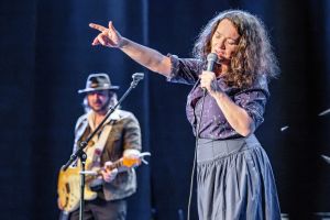 Meena Cryle & Chris Fillmore